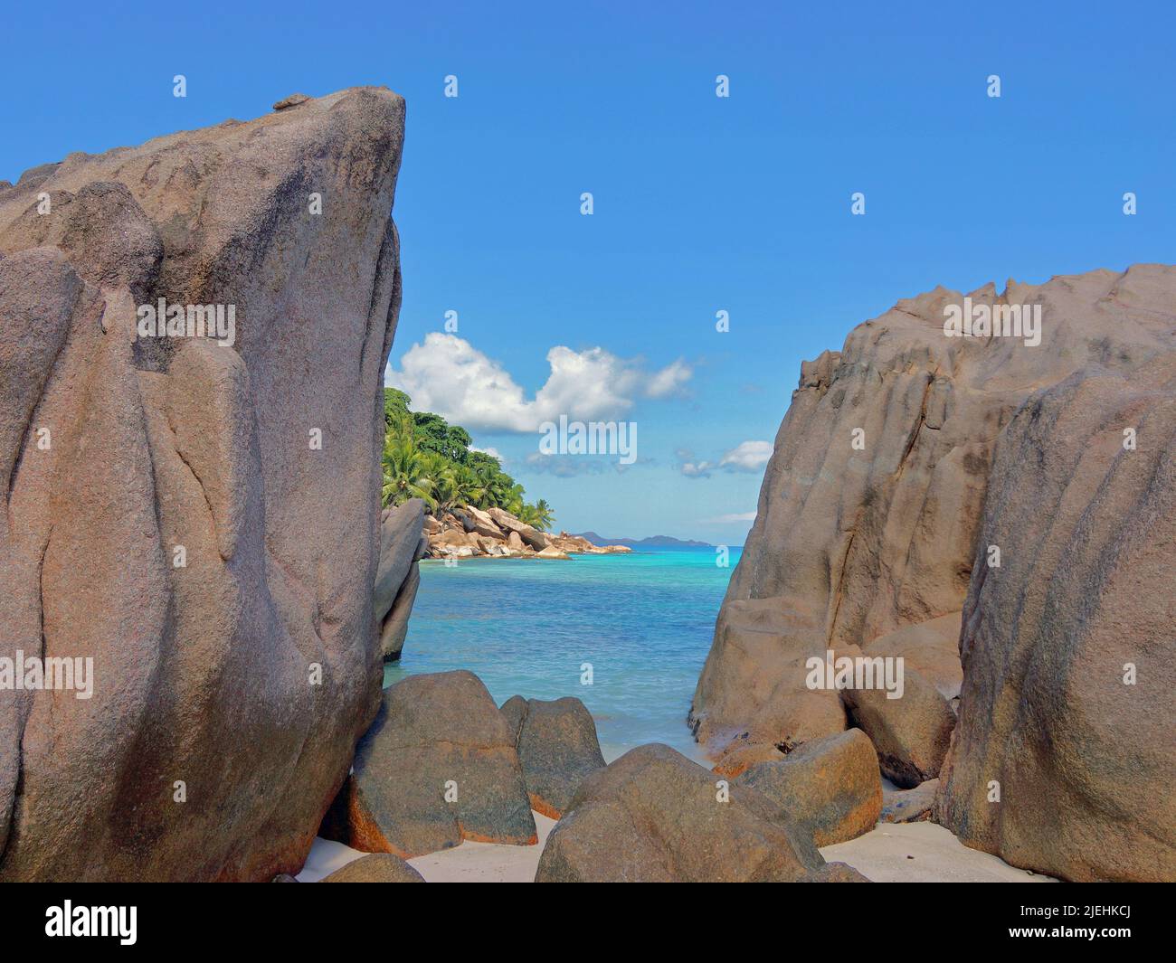 Seychellen, La Dique, Anse Source d`Argent, Palmen und Felsen am Strand, Stock Photo